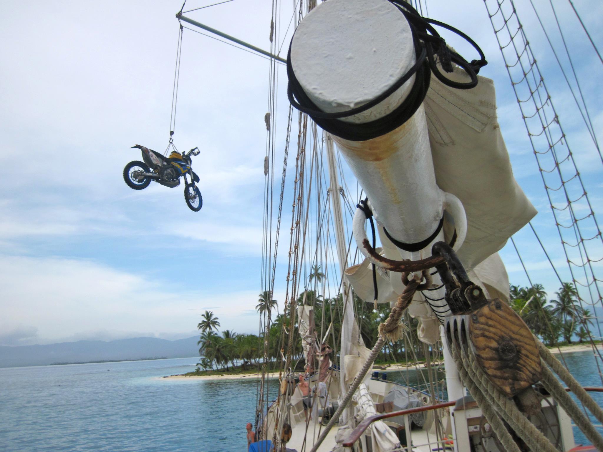 Loading of a bike on the Stahlratte