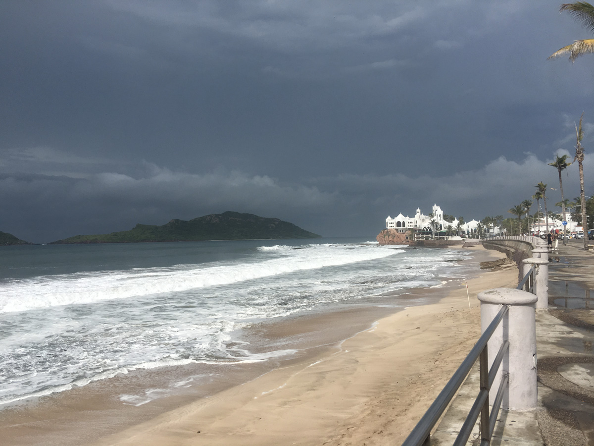Running Mazatlán