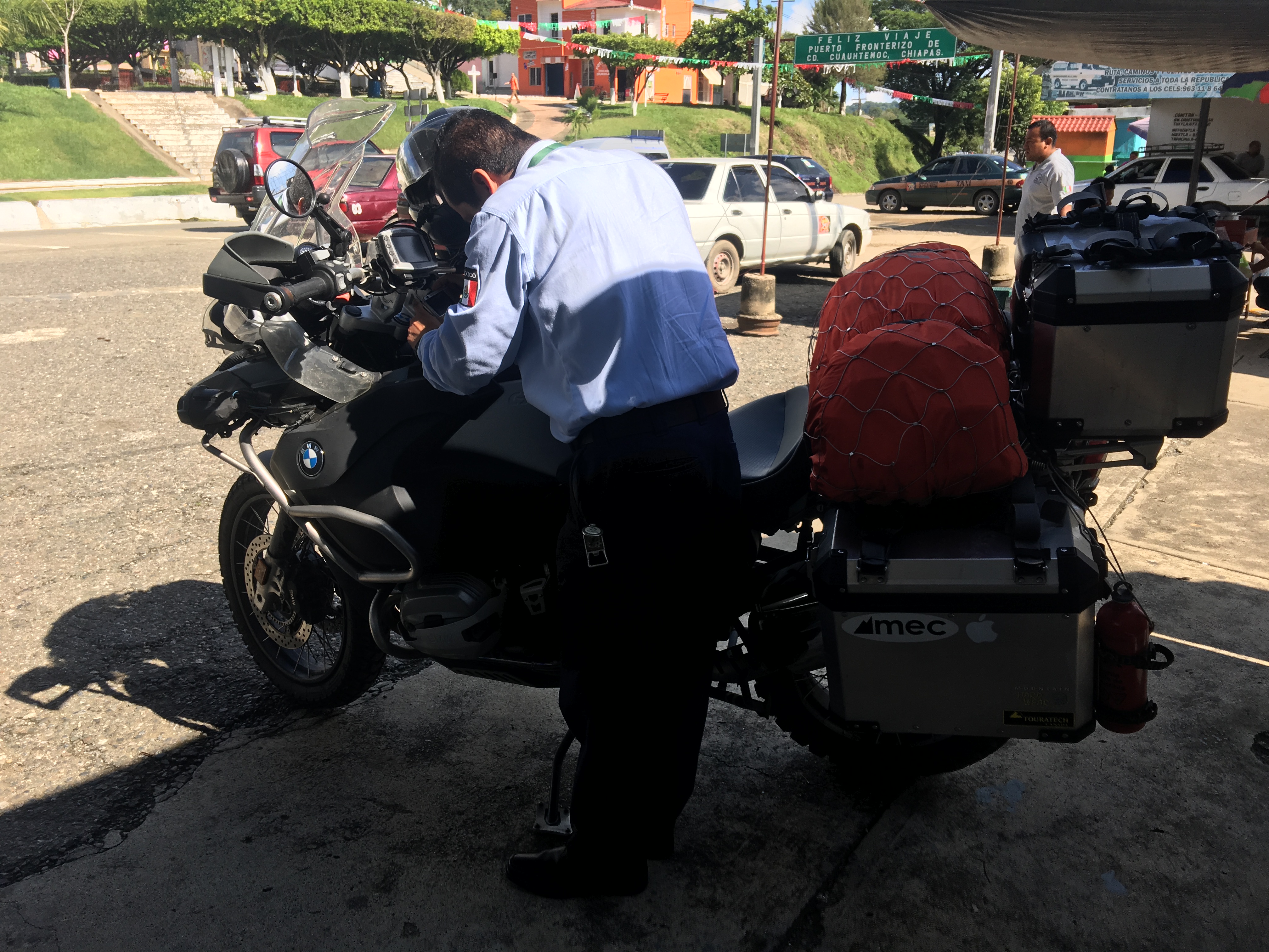 La Gorda at Mexican customs