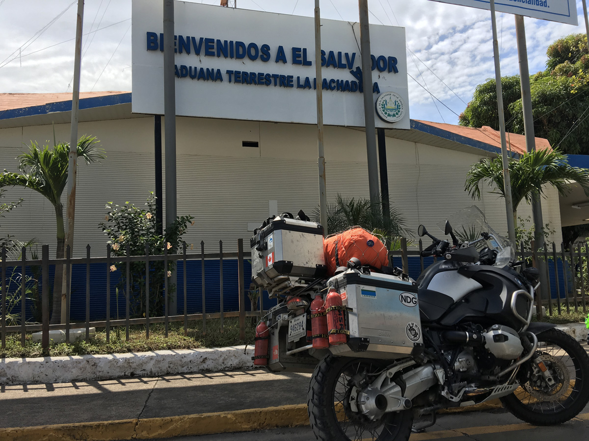 El Salvador Road 6