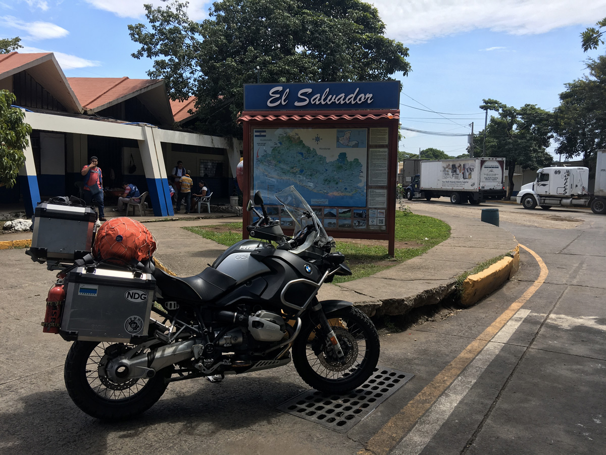 El Salvador Road 8
